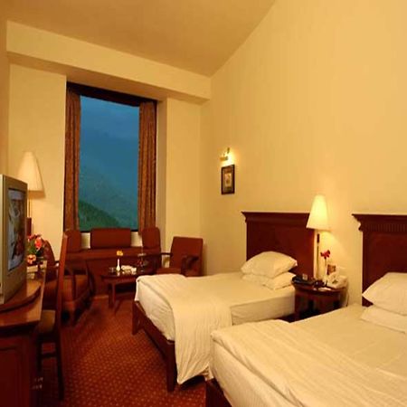 The Royal Plaza Gangtok Hotel Room photo