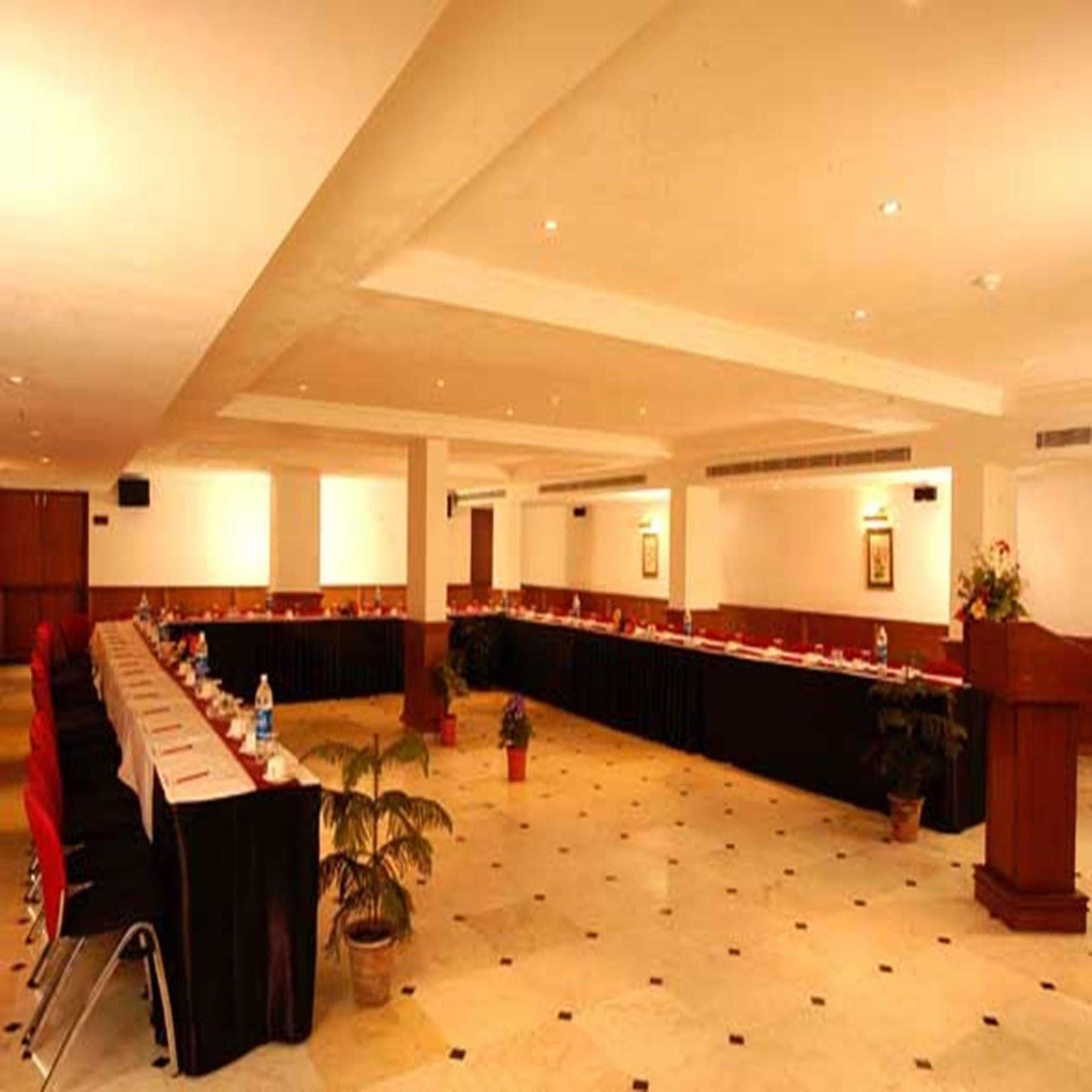 The Royal Plaza Gangtok Hotel Exterior photo