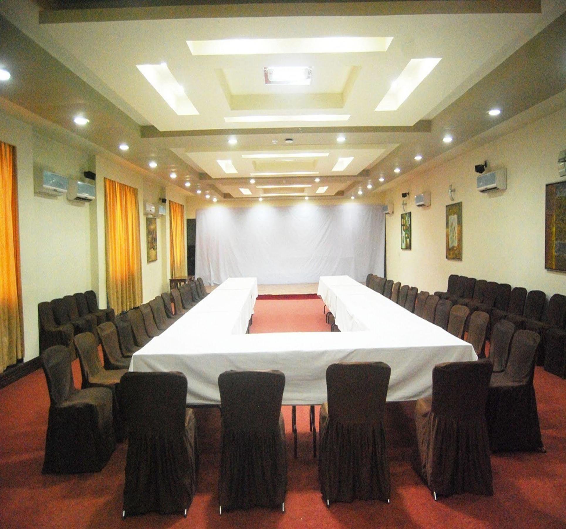 The Royal Plaza Gangtok Hotel Exterior photo